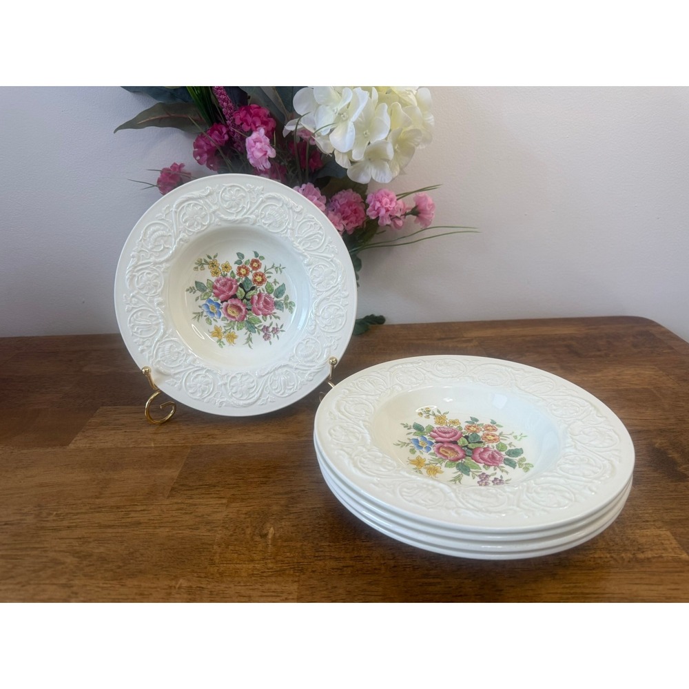 Vintage Wedgwood Patricia Coniston Embossed Floral Rim‎ Soup Bowls Set 5 England